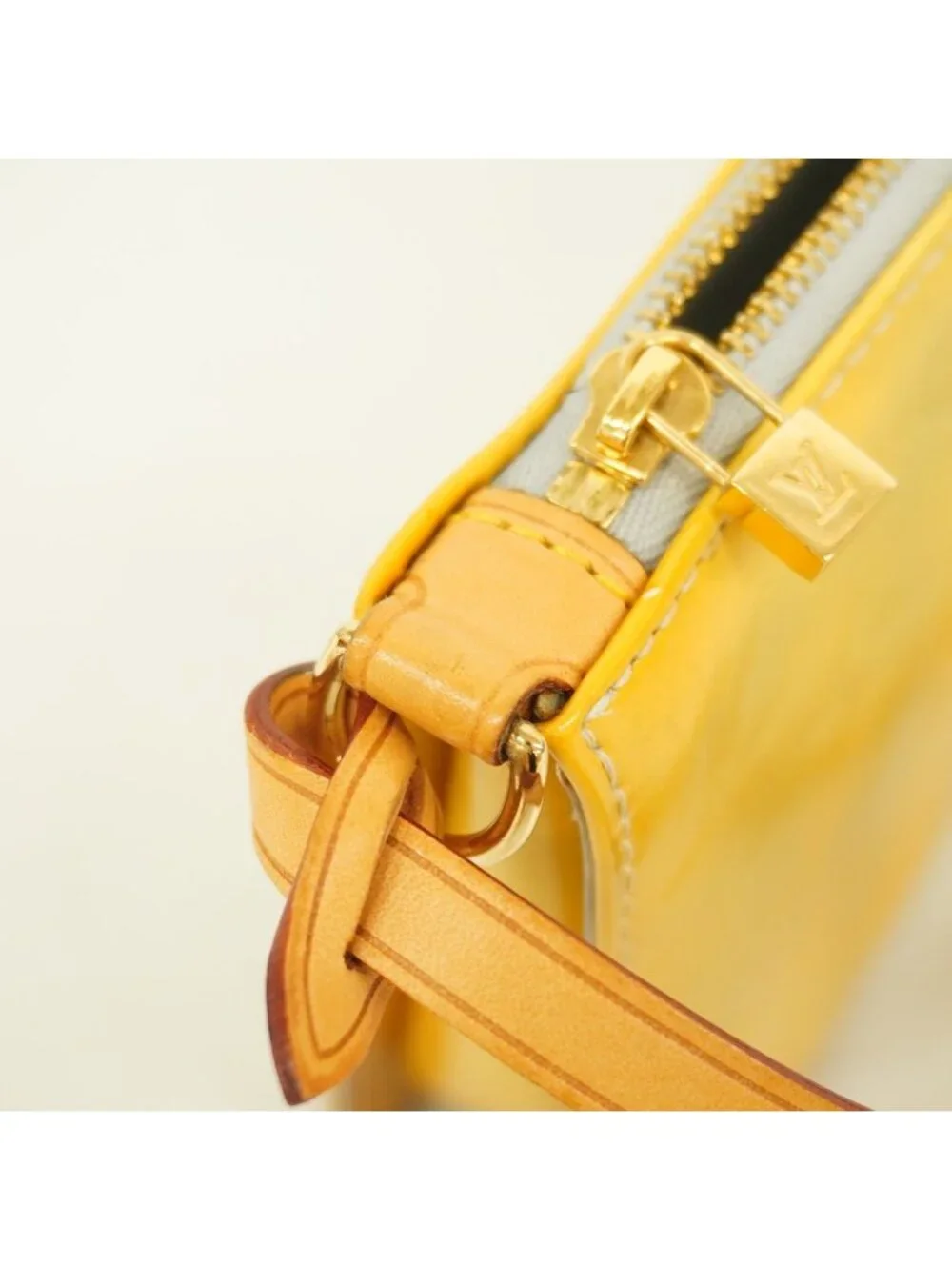 Louis Vuitton Pouch Vernis Lexington Gray